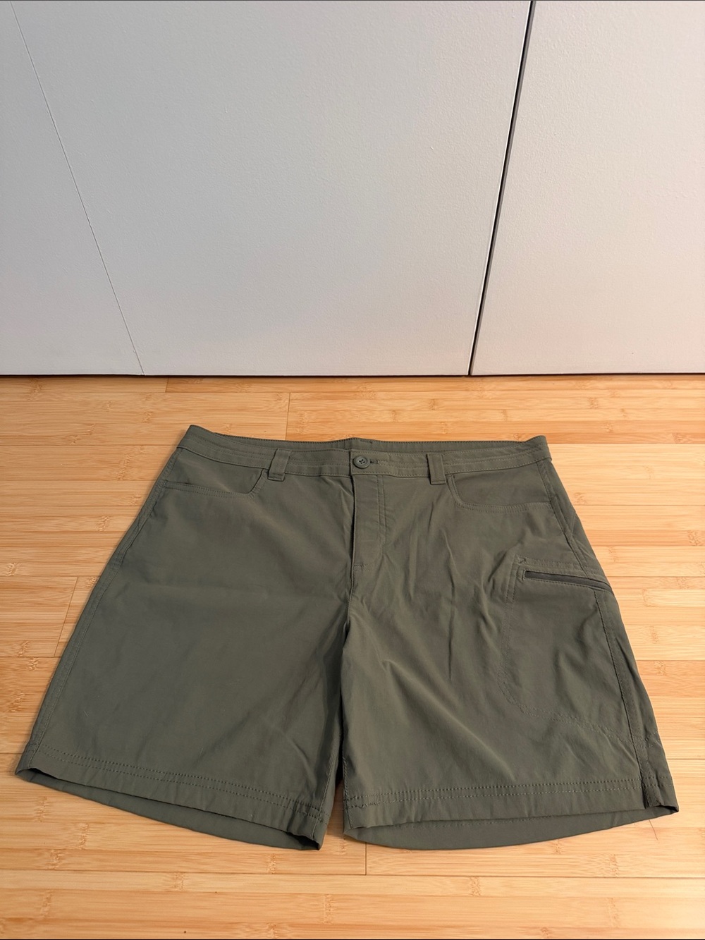Eddie Bauer Olive Utility Active Shorts